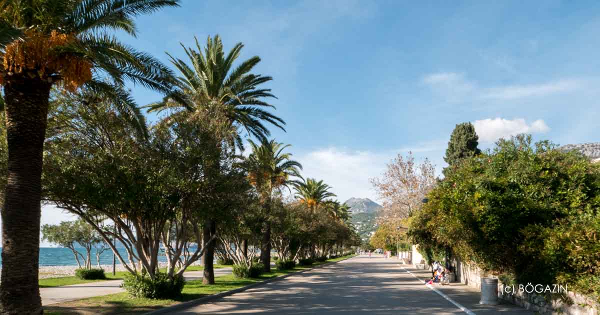 Hafenpromenade von Bar am Königspalast
