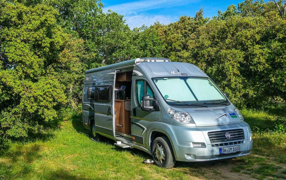 Vanlife im Camper arbeiten und reisen
