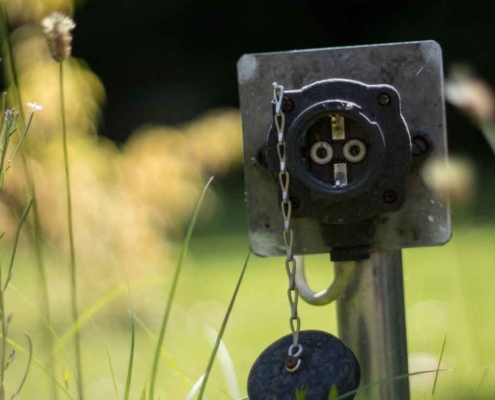 Im Garten Erdkabel verlegen