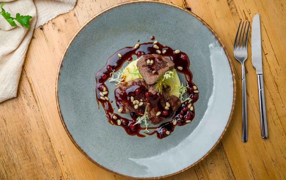 Rotwein zu Hirschfilet