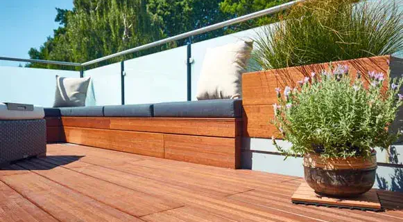 Bambus Terrassendielen verlegen
