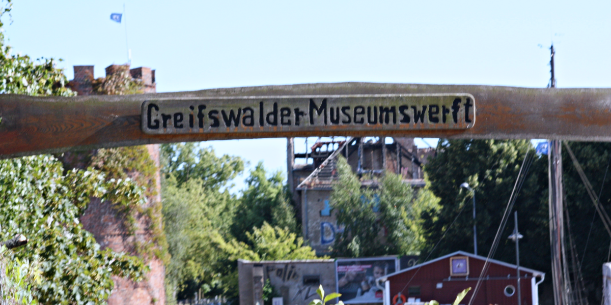 Greifswald Mueumswerft im Hafen