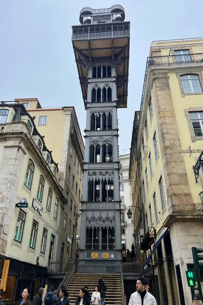 Elevador de Santa Justa – Verbindung zwischen Baixa und Largo do Carmo