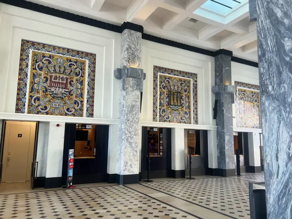 Gare Marítima de Alcântara – historische Passagier-/Schiffsstation im Hafen von Lissabon