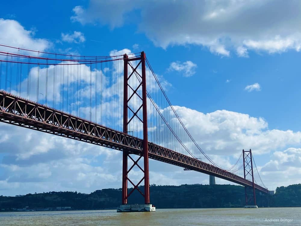 Das Wahrzeichen von Lissabon: Lissabon Ponte 25 de Abril